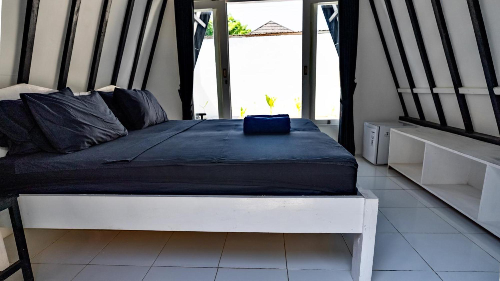 Resort Gili Trawangan - Bungalow With Private Pool Ngoại thất bức ảnh