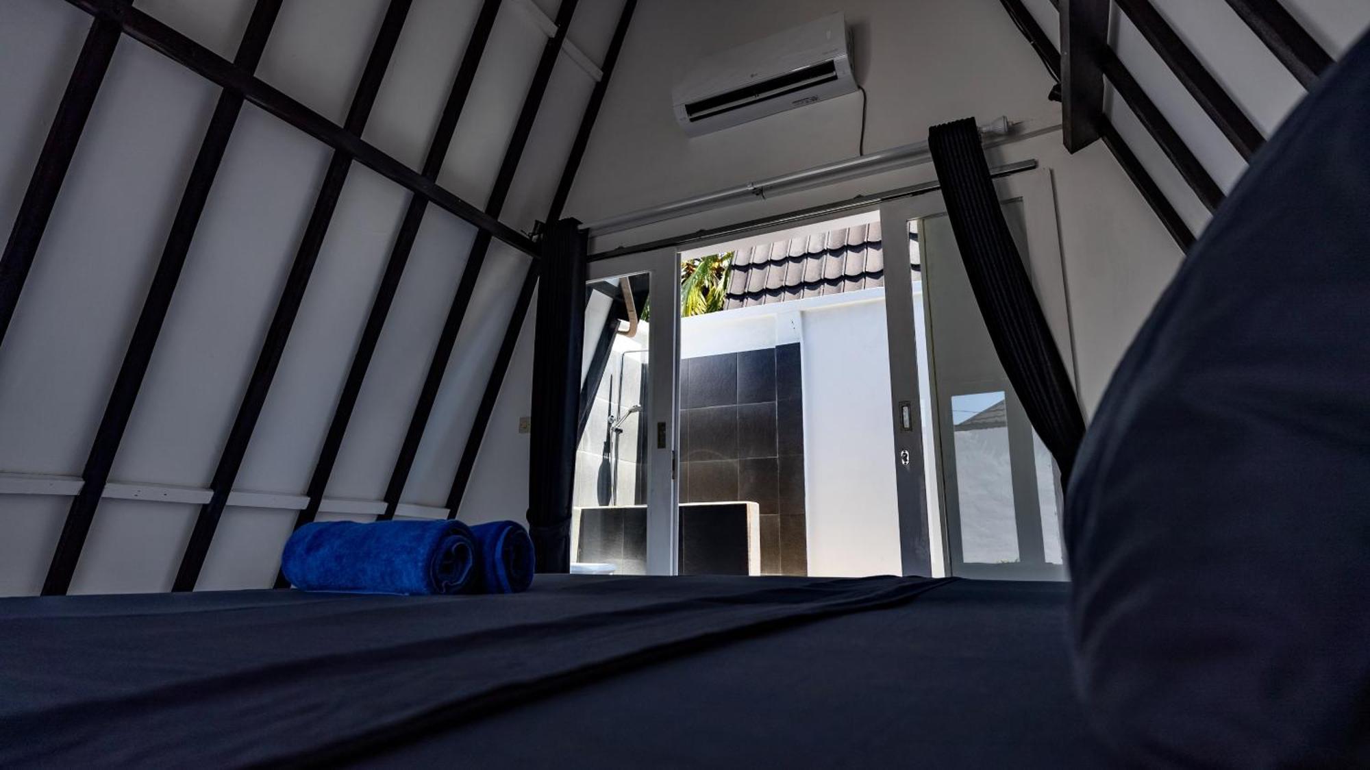 Resort Gili Trawangan - Bungalow With Private Pool Ngoại thất bức ảnh